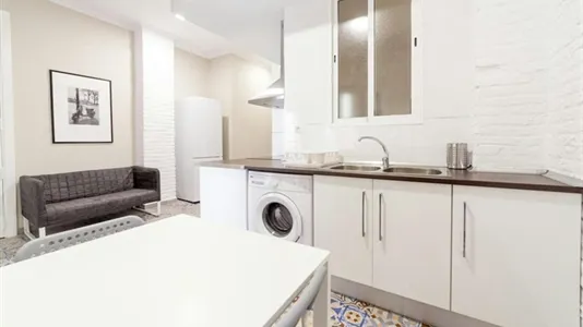 Rooms in Valencia L'Eixample - photo 9