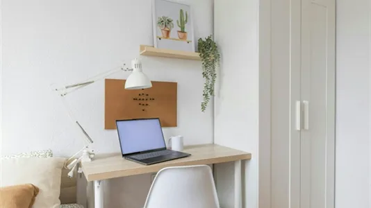 Rooms in Adaro - photo 3