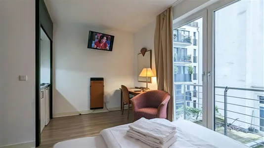 Apartments in Berlin Charlottenburg-Wilmersdorf - photo 6