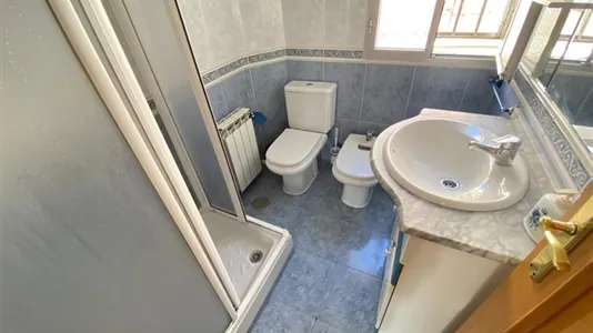 Rooms in Madrid Puente de Vallecas - photo 9