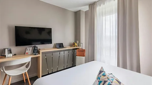 Apartments in Le Raincy - photo 2