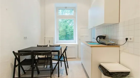 Rooms in Berlin Charlottenburg-Wilmersdorf - photo 10