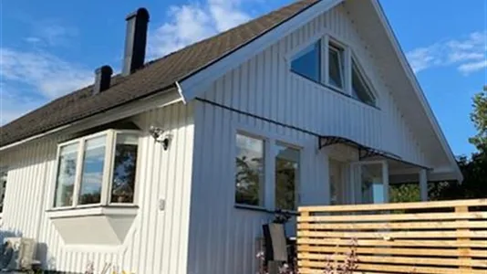 Houses in Huddinge - photo 4