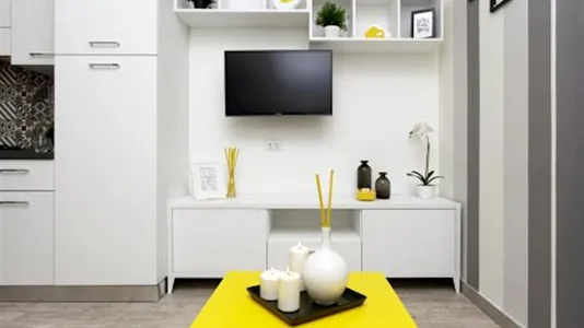 Apartments in Milano Zona 2 - Stazione Centrale, Gorla, Turro, Greco, Crescenzago - photo 9