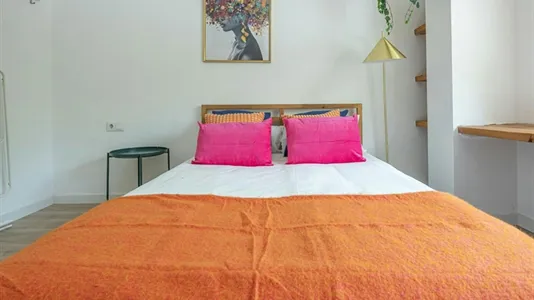 Rooms in Barcelona Eixample - photo 5