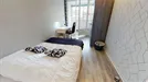 Room for rent, Lyon, Auvergne-Rhône-Alpes, &lt;span class=&quot;blurred street&quot; onclick=&quot;ProcessAdRequest(8821835)&quot;&gt;&lt;span class=&quot;hint&quot;&gt;See streetname&lt;/span&gt;[xxxxxxxxxxxxx]&lt;/span&gt;