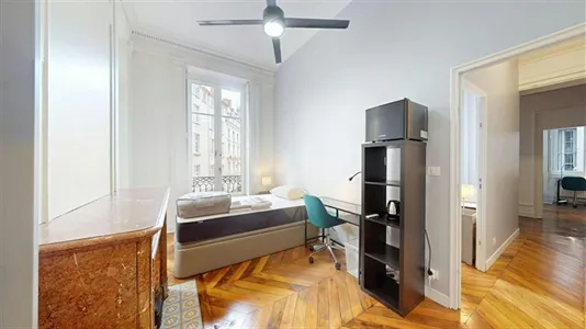 Rooms in Lyon - photo 2