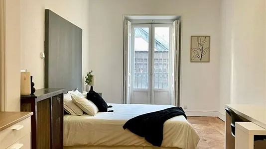 Rooms in Madrid Salamanca - photo 9