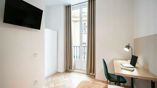 Rooms in Madrid Centro - photo 4