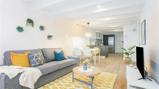 Apartments in Barcelona Ciutat Vella - photo 2