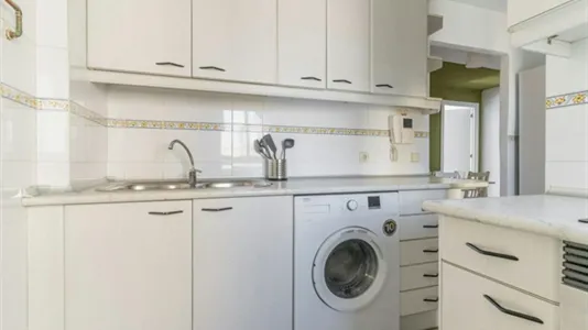 Rooms in Madrid Chamartín - photo 10