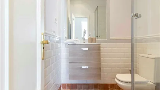 Rooms in Madrid Centro - photo 8