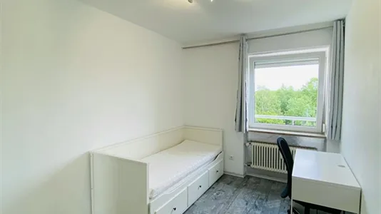 Rooms in Augsburg - photo 1