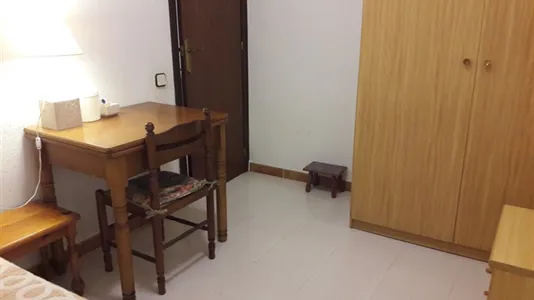 Rooms in Barcelona Eixample - photo 6