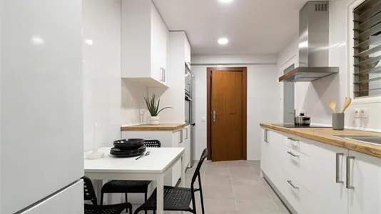 Rooms in Barcelona Eixample - photo 10