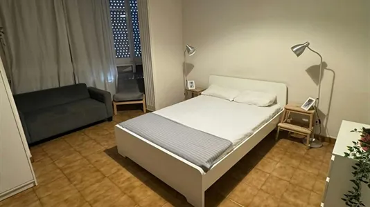 Rooms in Barcelona Eixample - photo 5