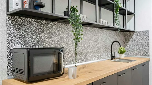 Rooms in Madrid Tetuán - photo 9