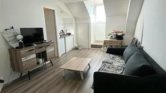 Apartments in Lyon - photo 2