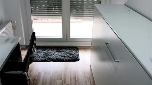 Rooms in Berlin Charlottenburg-Wilmersdorf - photo 2
