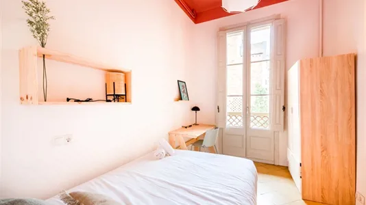 Rooms in Barcelona Gràcia - photo 2