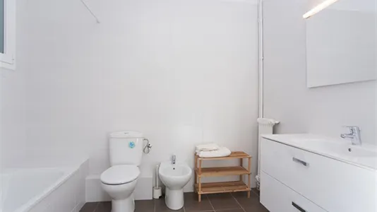 Rooms in Barcelona Eixample - photo 10