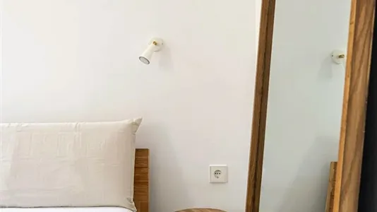 Rooms in Barcelona Eixample - photo 2