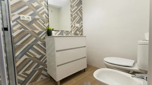 Rooms in Málaga - photo 7