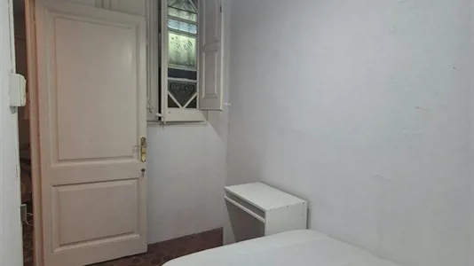 Rooms in Barcelona Eixample - photo 2