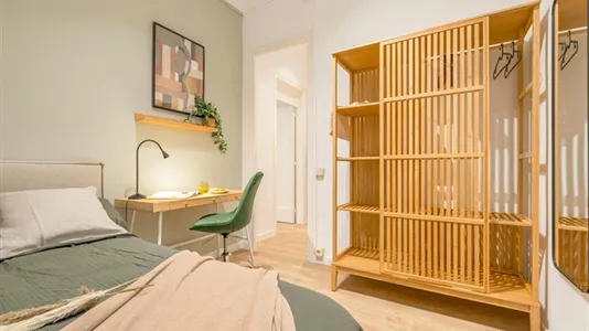 Rooms in Barcelona Eixample - photo 4