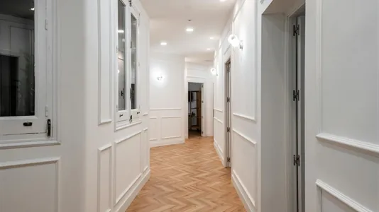 Rooms in Madrid Centro - photo 8