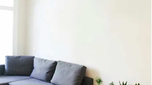 Rooms in Barcelona Eixample - photo 8