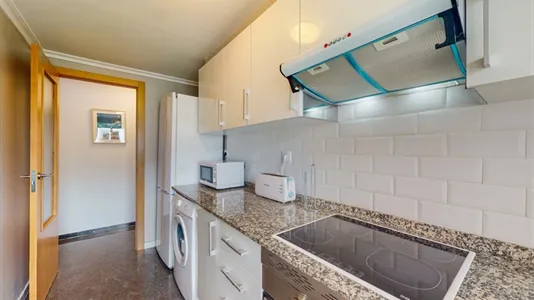 Rooms in Valencia Algirós - photo 9