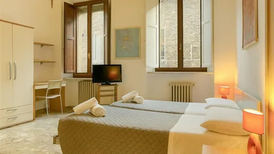 Rooms in Siena - photo 2