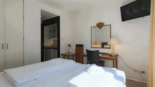 Apartments in Berlin Charlottenburg-Wilmersdorf - photo 4