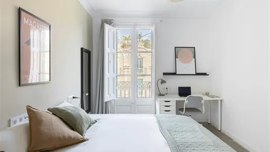 Rooms in Barcelona Eixample - photo 1
