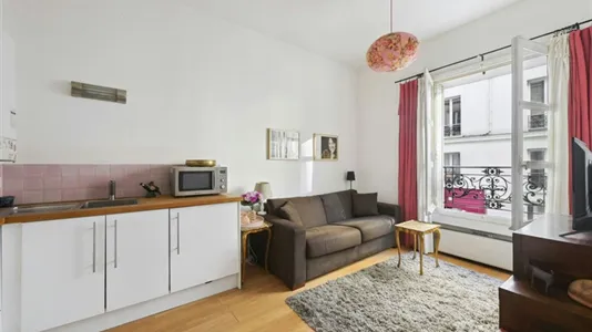 Apartments in Paris 18ème arrondissement - Montmartre - photo 4