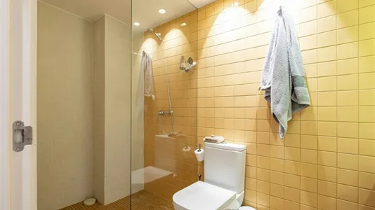 Rooms in Barcelona Ciutat Vella - photo 7