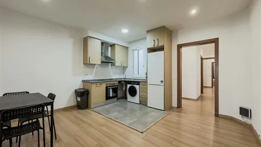 Rooms in Barcelona Ciutat Vella - photo 8