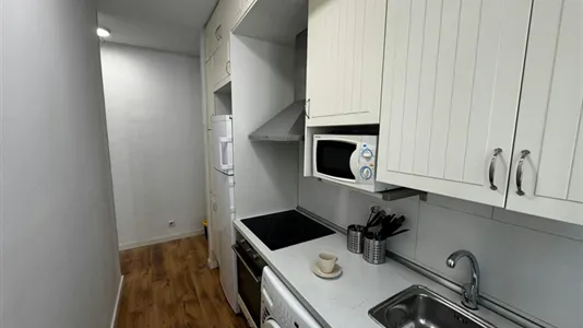 Rooms in Madrid Chamberí - photo 10