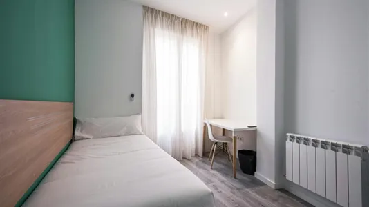 Rooms in Madrid Centro - photo 2