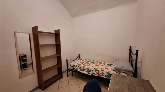 Rooms in Napoli Municipalità 2 - photo 2