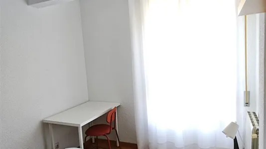 Rooms in Getafe - photo 2