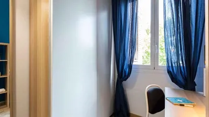 Room for rent in Milano Zona 6 - Barona, Lorenteggio, Milan
