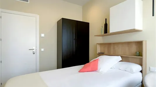 Rooms in Madrid Chamberí - photo 4