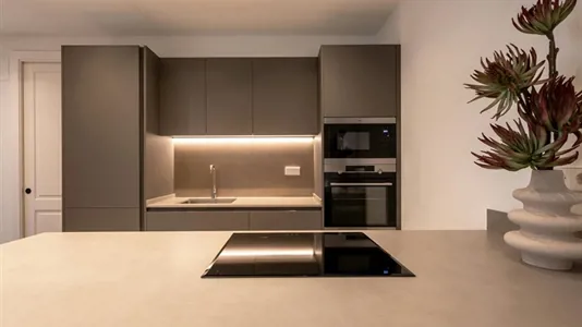 Apartments in Barcelona Ciutat Vella - photo 3