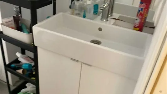 Rooms in Barcelona Sant Martí - photo 9