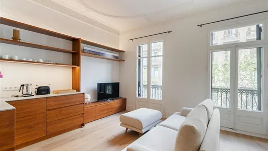 Apartments in Barcelona Eixample - photo 3
