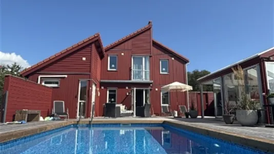 Houses in Österåker - photo 1