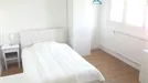 Room for rent, Caen, Normandie, &lt;span class=&quot;blurred street&quot; onclick=&quot;ProcessAdRequest(13016261)&quot;&gt;&lt;span class=&quot;hint&quot;&gt;See streetname&lt;/span&gt;[xxxxxxxxxxxxx]&lt;/span&gt;