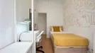 Room for rent, Barcelona Ciutat Vella, Barcelona, &lt;span class=&quot;blurred street&quot; onclick=&quot;ProcessAdRequest(8274672)&quot;&gt;&lt;span class=&quot;hint&quot;&gt;See streetname&lt;/span&gt;[xxxxxxxxxxxxx]&lt;/span&gt;